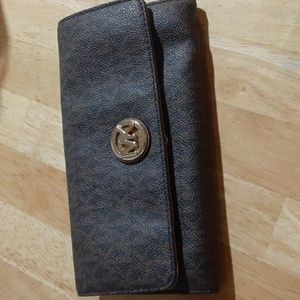 Michael kors wallet